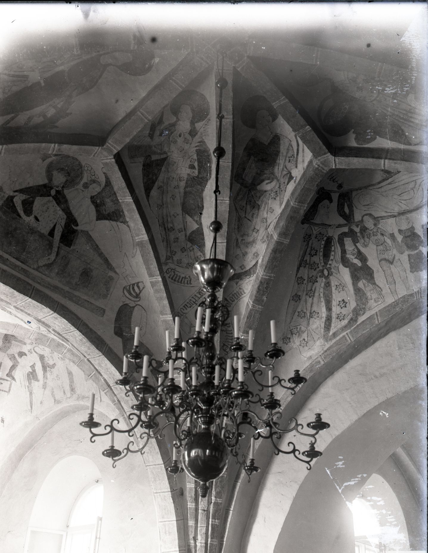 Brunnby kyrka, interiör