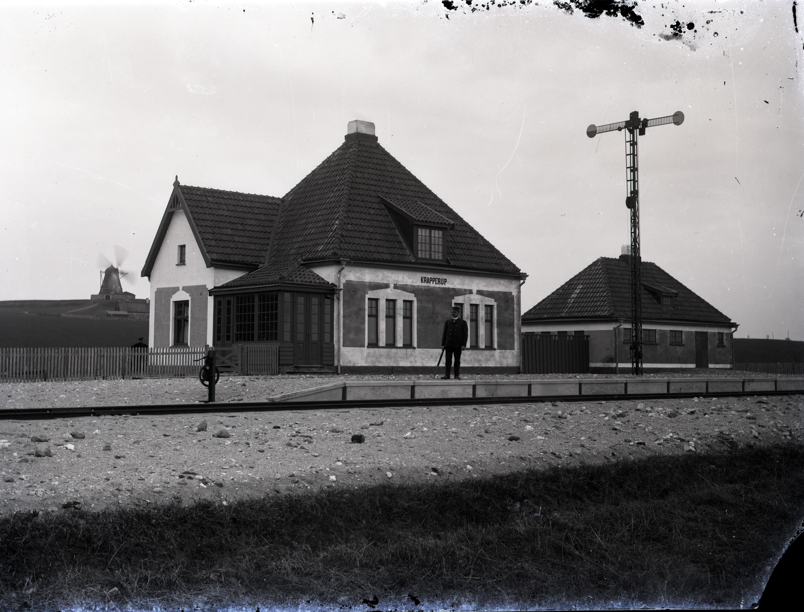 Lerhamns (Krapperups) järnvägsstation och Bräcke mölla