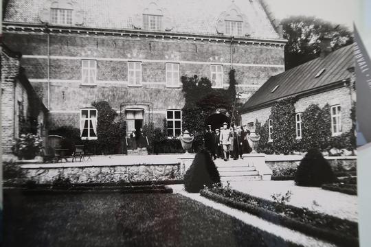 KFUM hyllning av änkegrevinnan Wachtmeister 1907