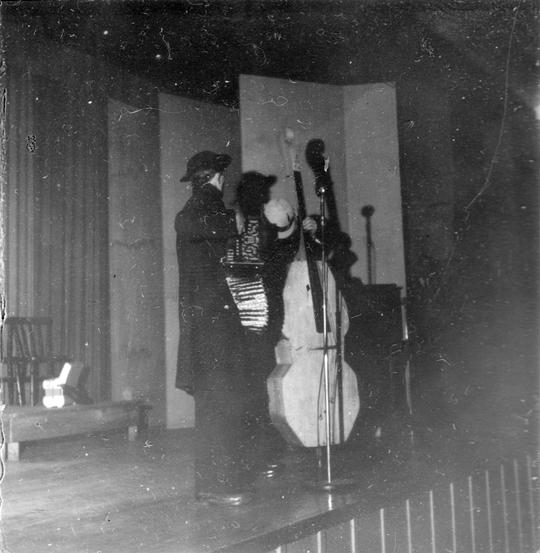 Troligtvis en lokal revy i Folkparken 1951