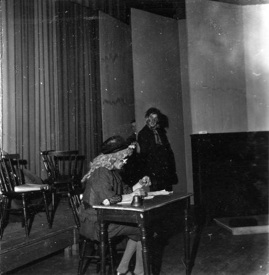 Troligtvis en lokal revy i Folkparken 1951