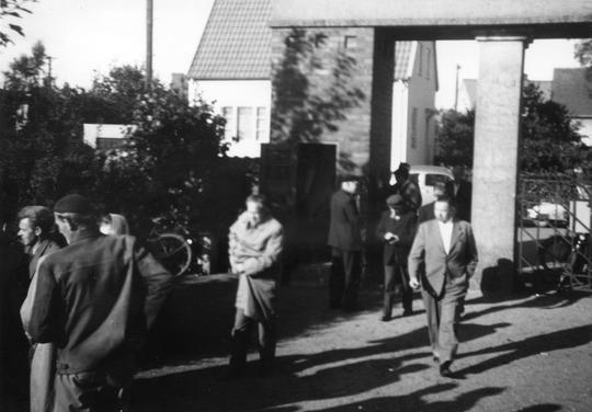Höganäs, Julivallen, Erik Olofsson i basker i mitten av bilden.